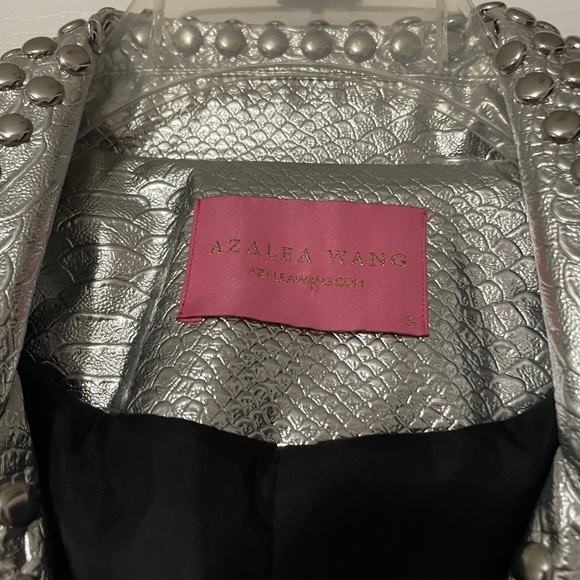 ❌SOLD❌Silver alligator print studded leather jacket - Picture 4 of 5